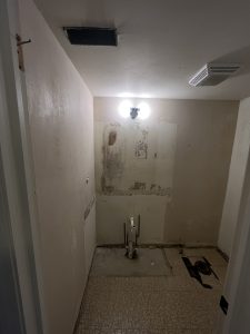 Powder_Room_Before